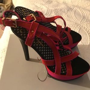 Jessica Simpson size 10 fushia and red heel
